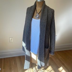 Ann Taylor Womens long cardigan - heavy weight - Small